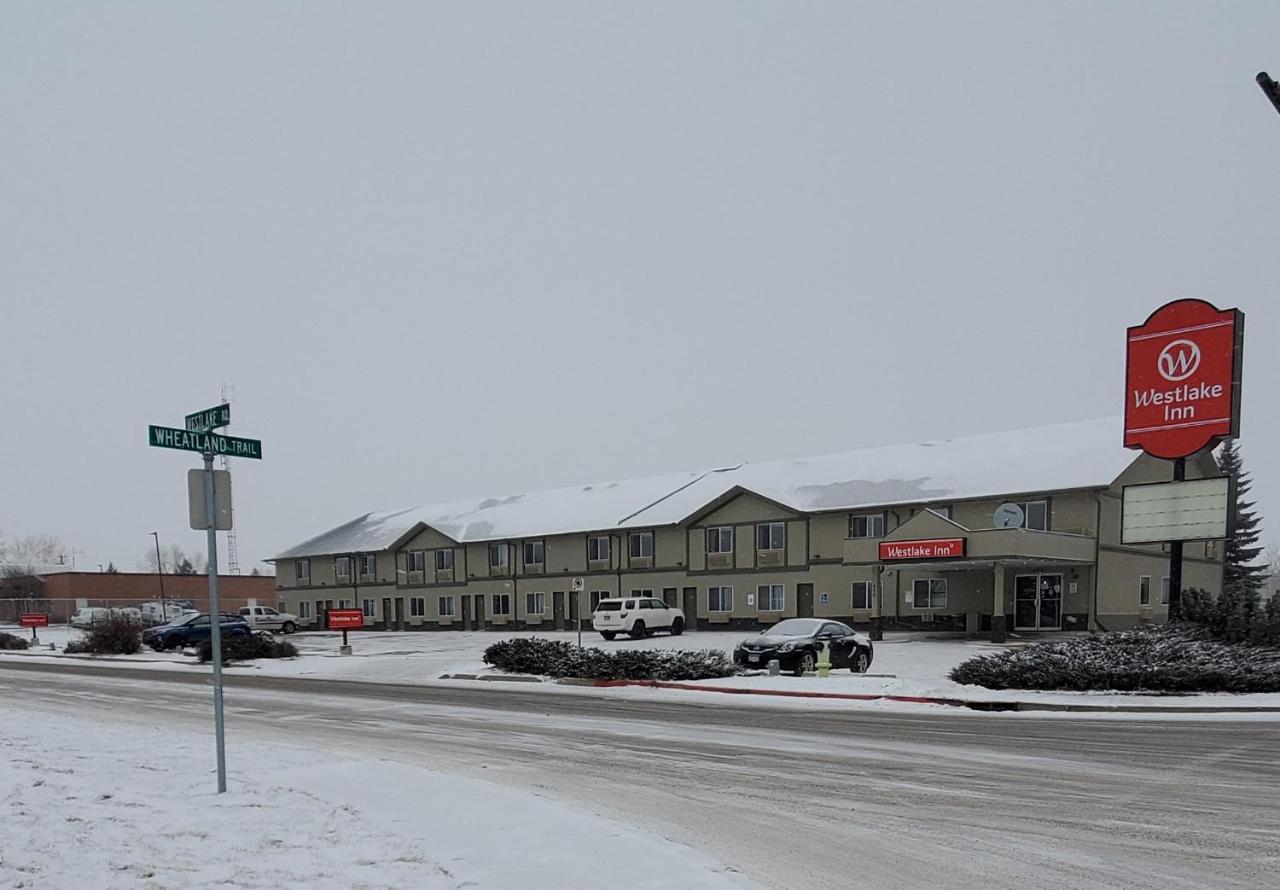 Westlake Inn Strathmore Zewnętrze zdjęcie